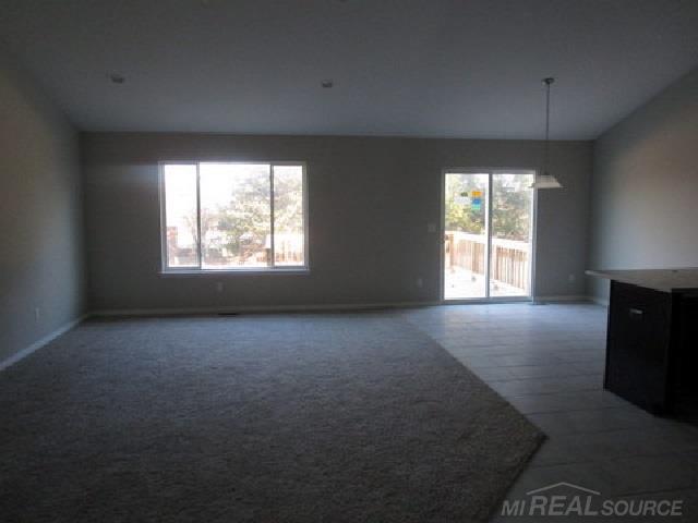 47368 Mariner's Pte New Baltimore, MI 48051 - Photo 6 of 11