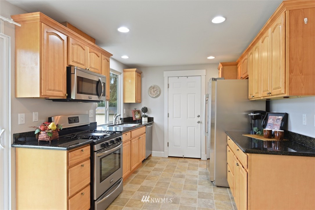 3613 199th Street Southeast Bothell, WA 98012 - Photo 5 of 16