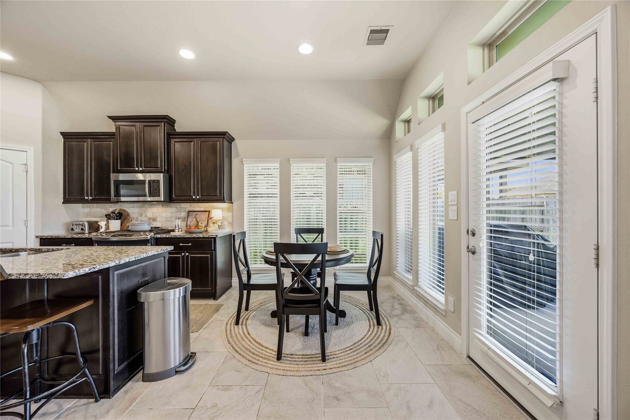 2909 Oakmist Ridge Lane Pearland, TX 77584 - Photo 13 of 25 Breakfast Nook.