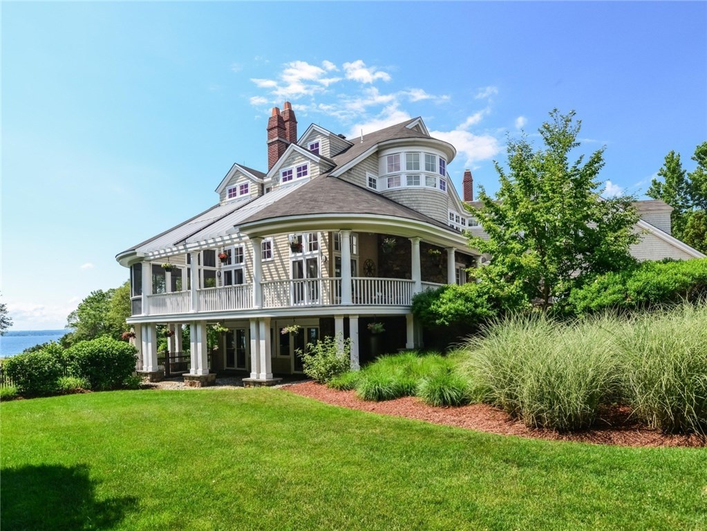 1173 North Main Road Jamestown, RI 02835 - Photo 7 of 40 Exterior Side