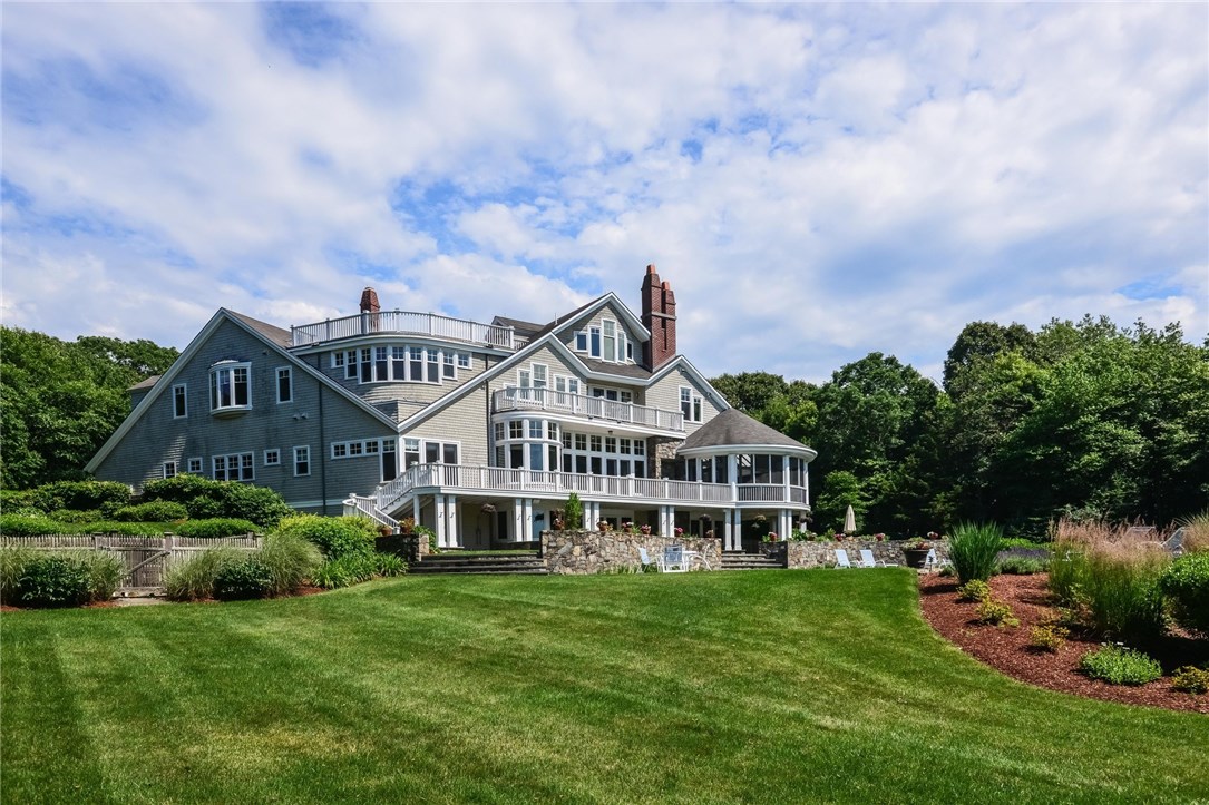 1173 North Main Road Jamestown, RI 02835 - Photo 8 of 40 Exterior Rear View