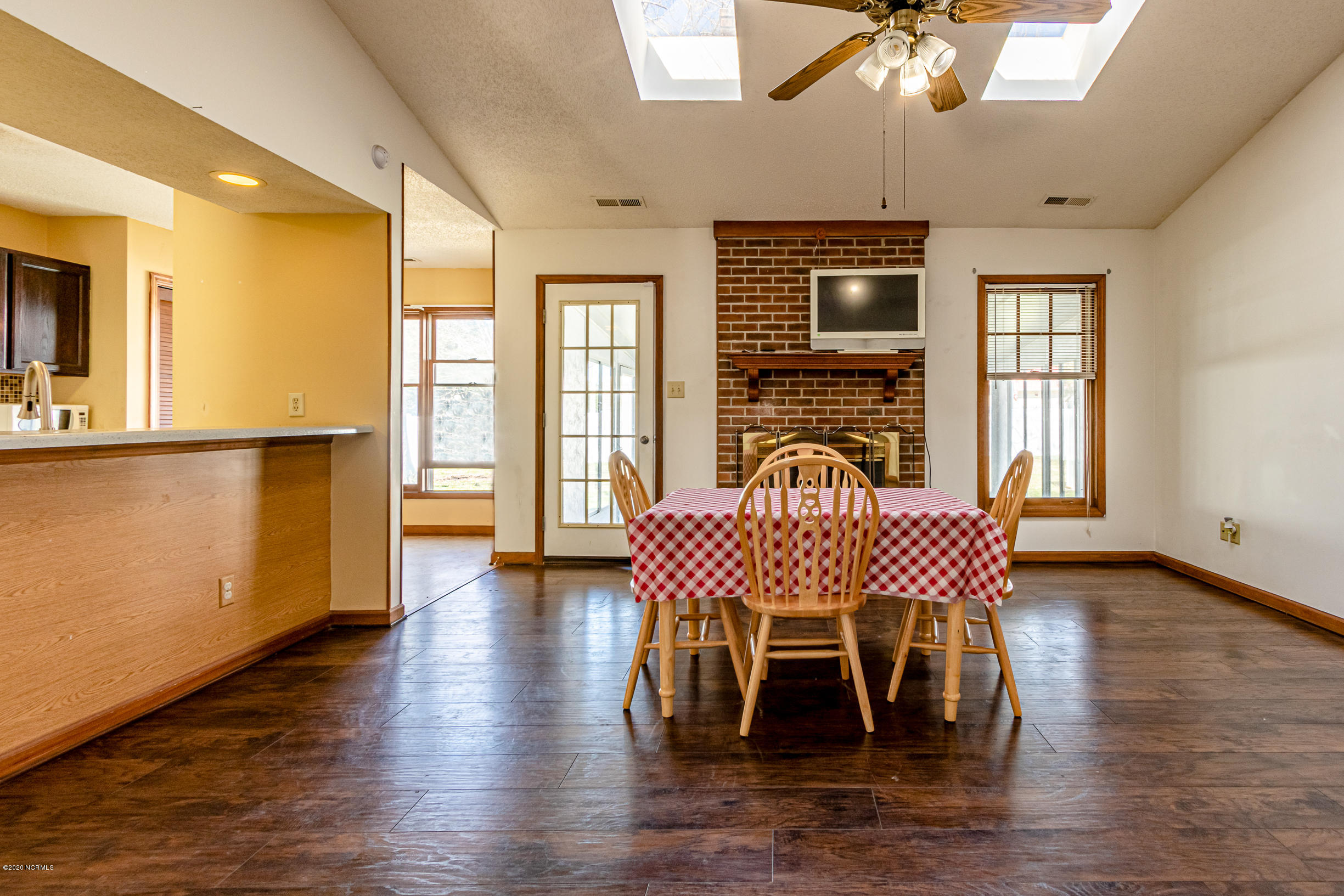510 Raintree Road Jacksonville, NC 28540 - Photo 8 of 65 CJurado-9