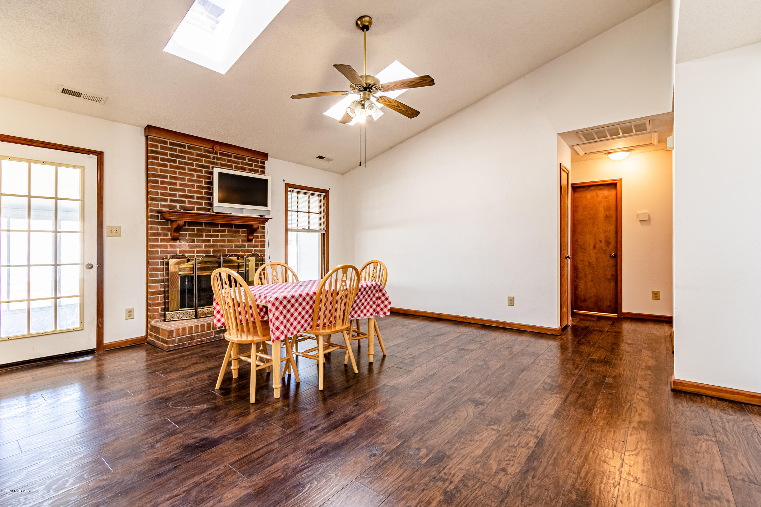 510 Raintree Road Jacksonville, NC 28540 - Photo 9 of 65 CJurado-10