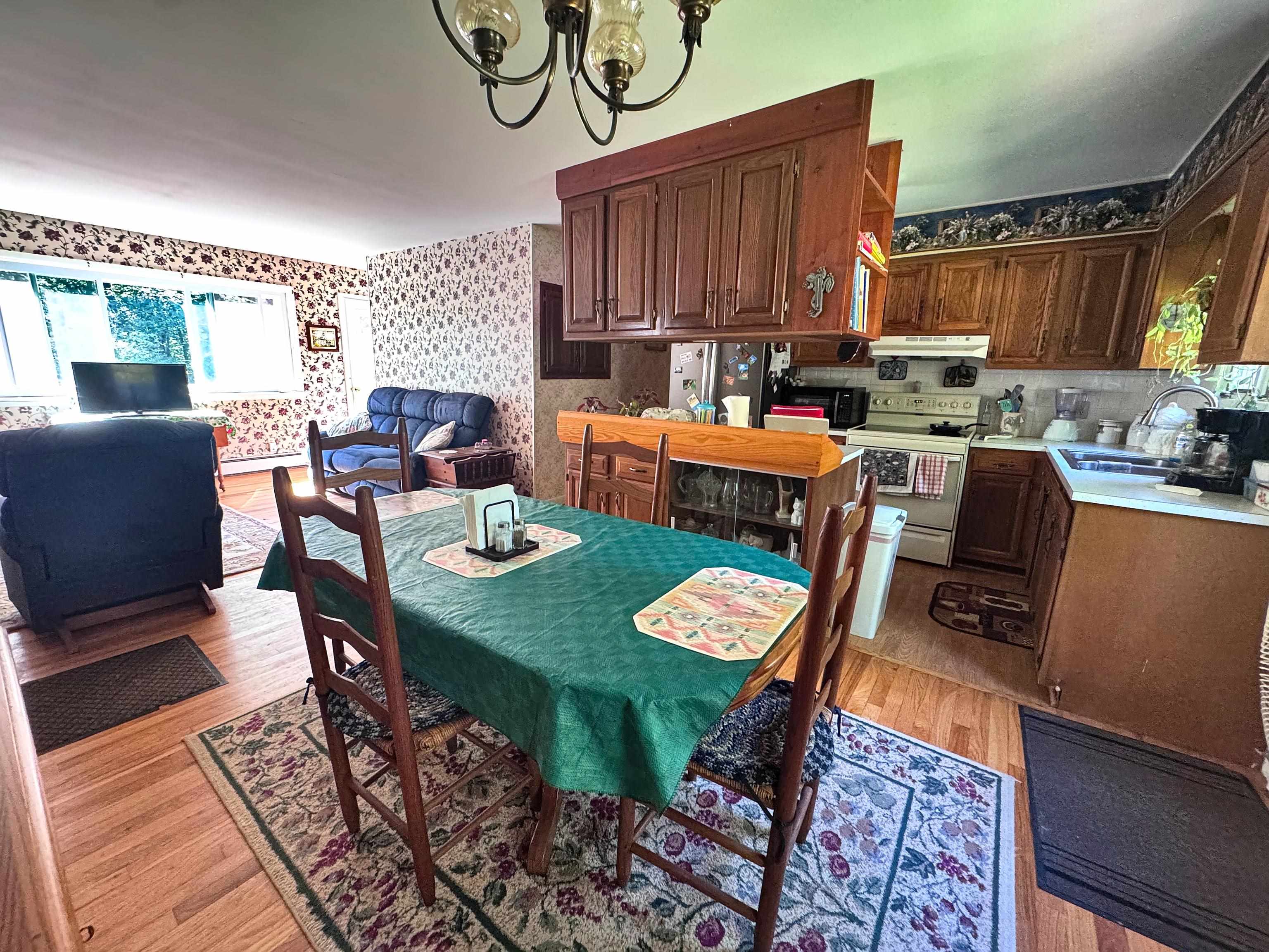 153 Spur Road Shaftsbury, VT 05201 - Photo 8 of 57
