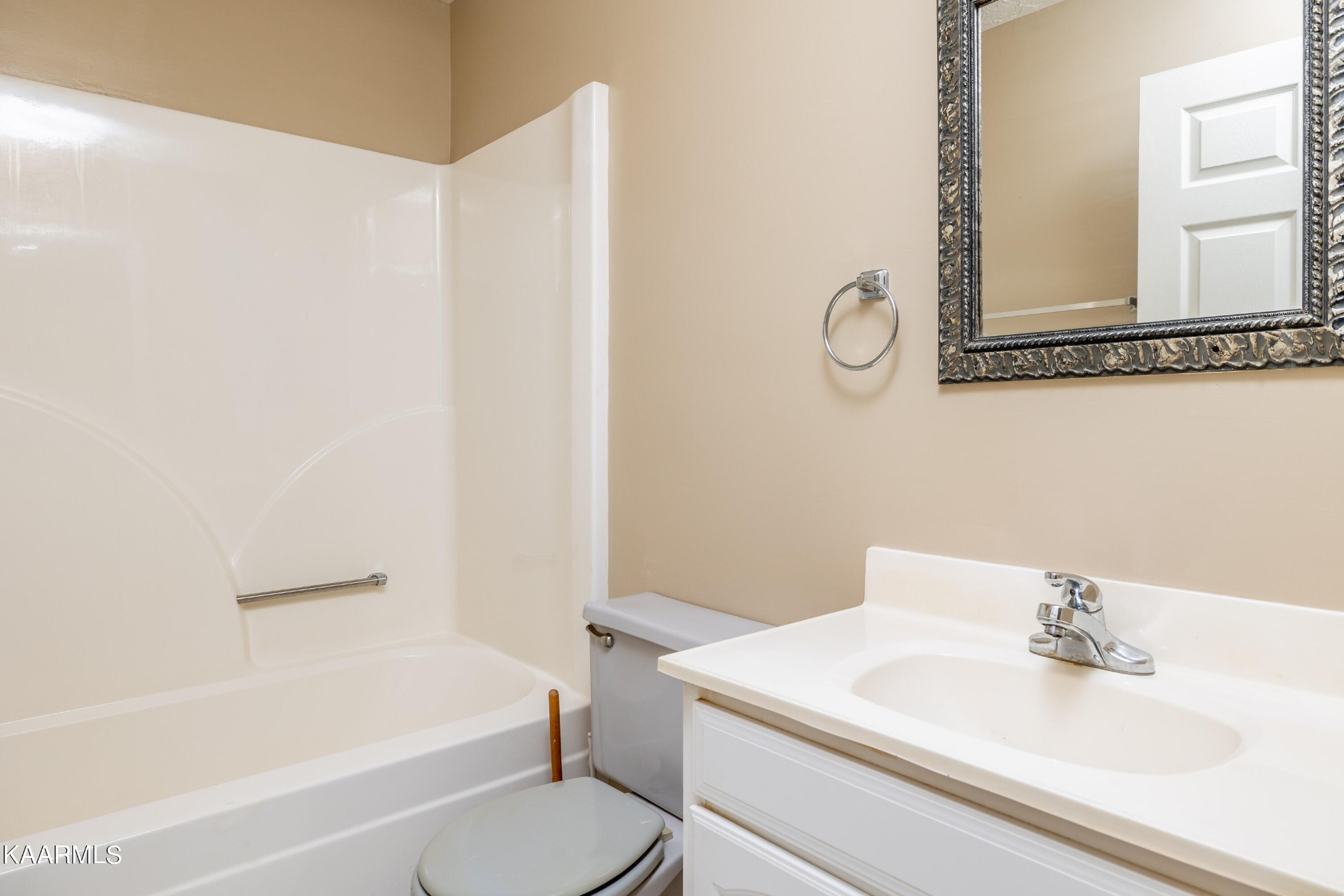 914 Wears Valley Road Townsend, TN 37882 - Photo 31 of 48 a bathroom with a sink a toilet and bathtub