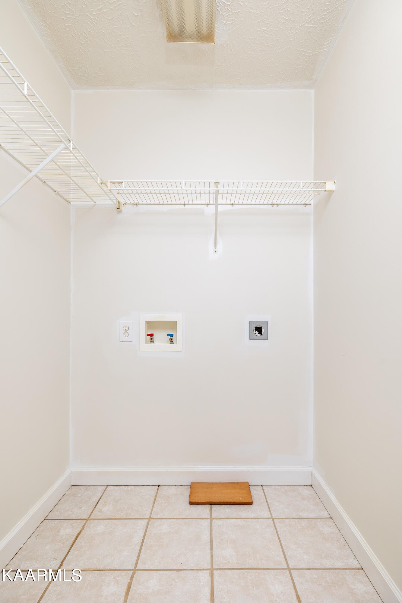 914 Wears Valley Road Townsend, TN 37882 - Photo 36 of 48 a view of small space