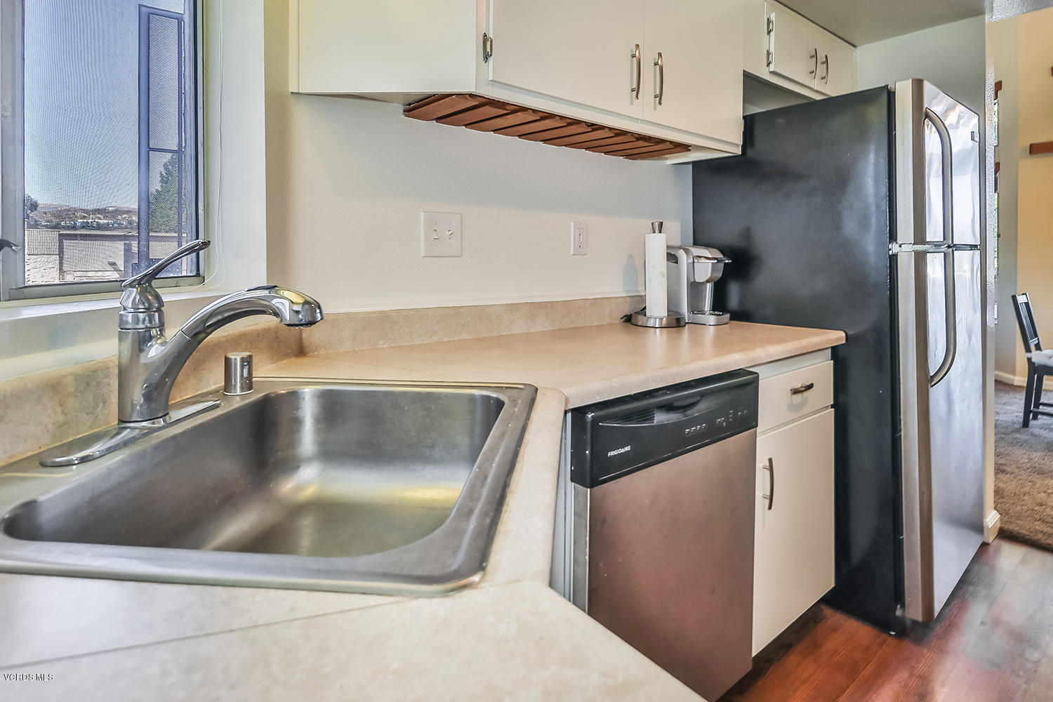 1742 Sinaloa Road, Unit 430 Simi Valley, CA 93065 - Photo 13 of 37 dKitchen3