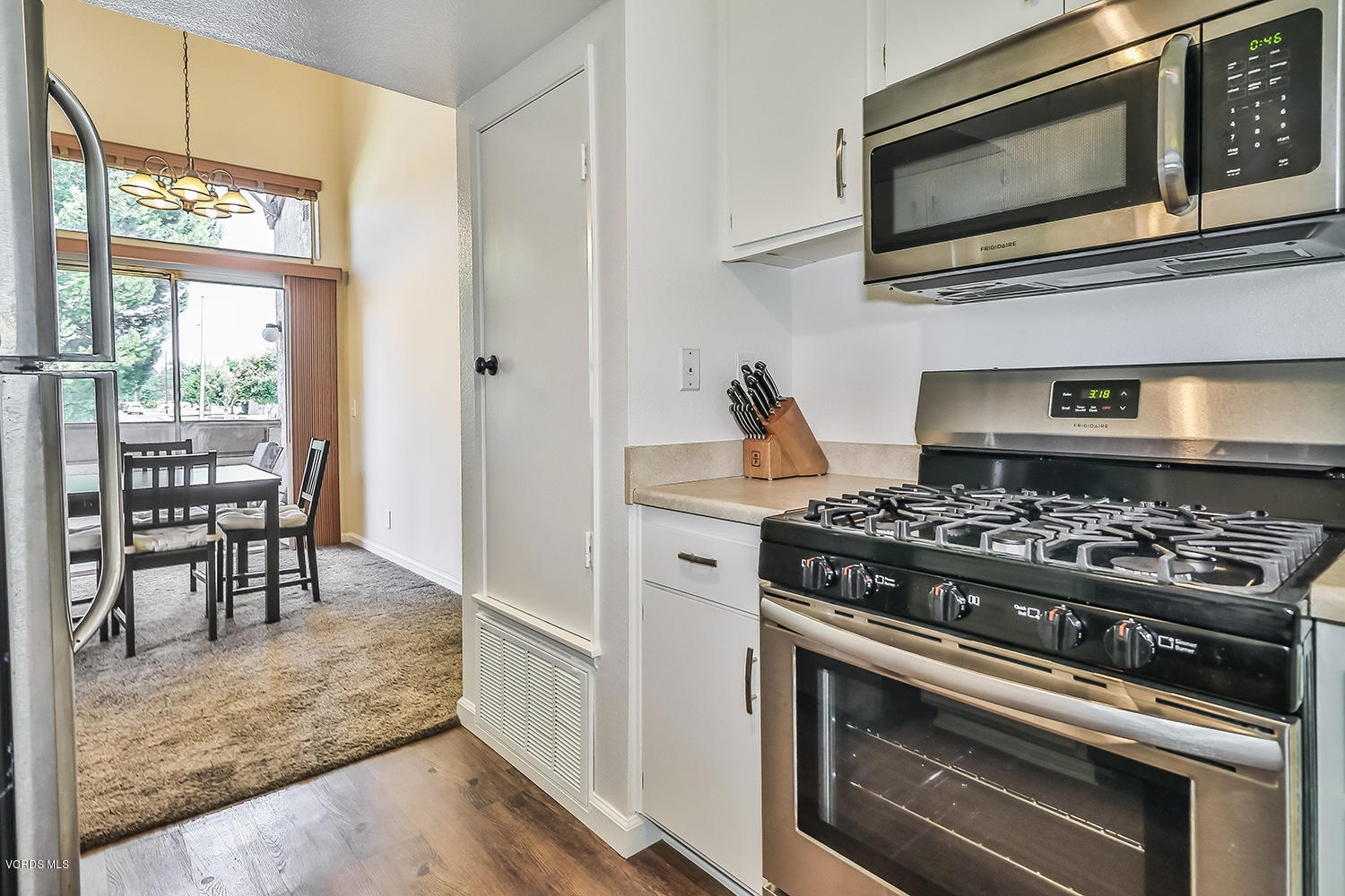 1742 Sinaloa Road, Unit 430 Simi Valley, CA 93065 - Photo 15 of 37 dKitchen5