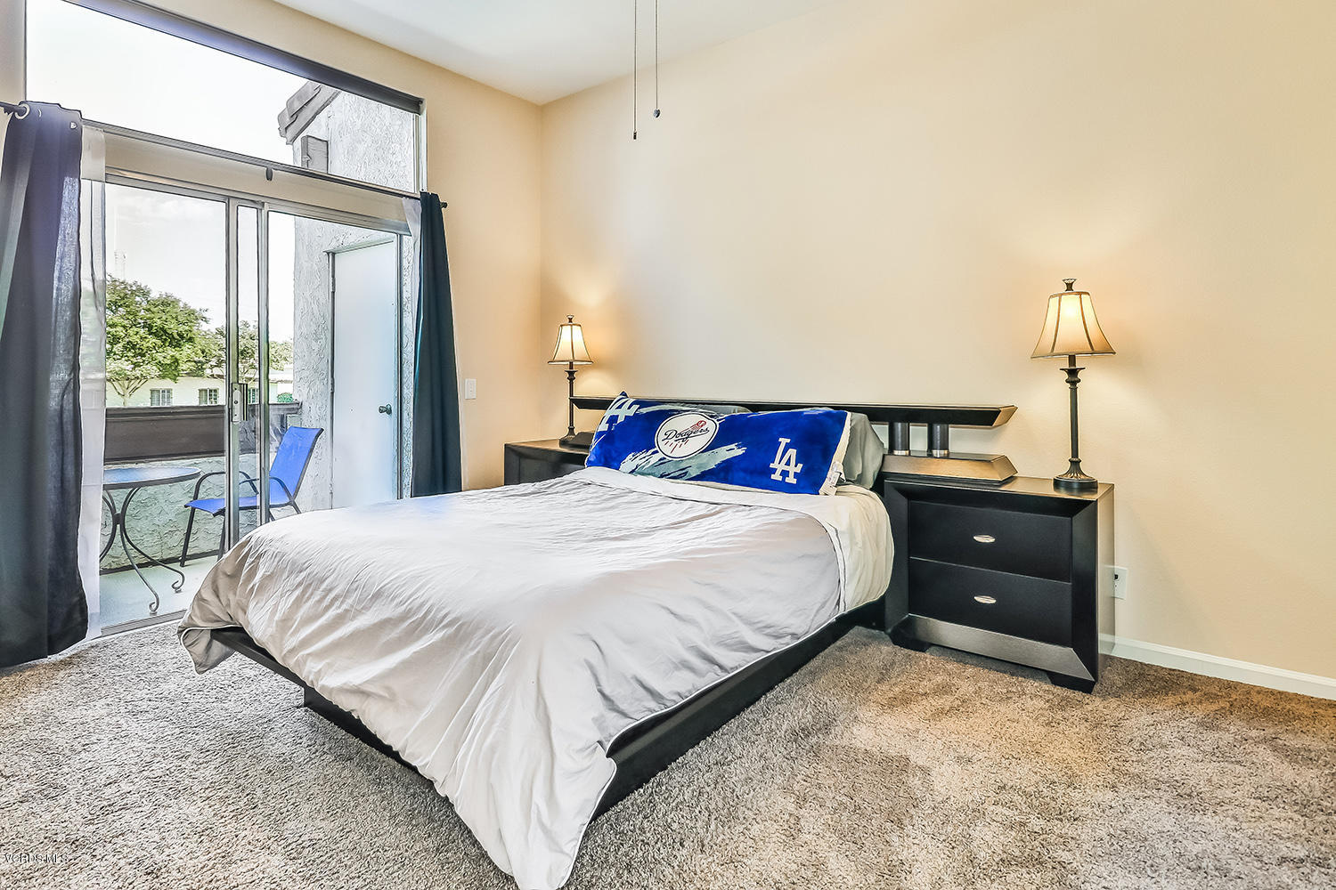 1742 Sinaloa Road, Unit 430 Simi Valley, CA 93065 - Photo 23 of 37 hMain Bedroom Suite1