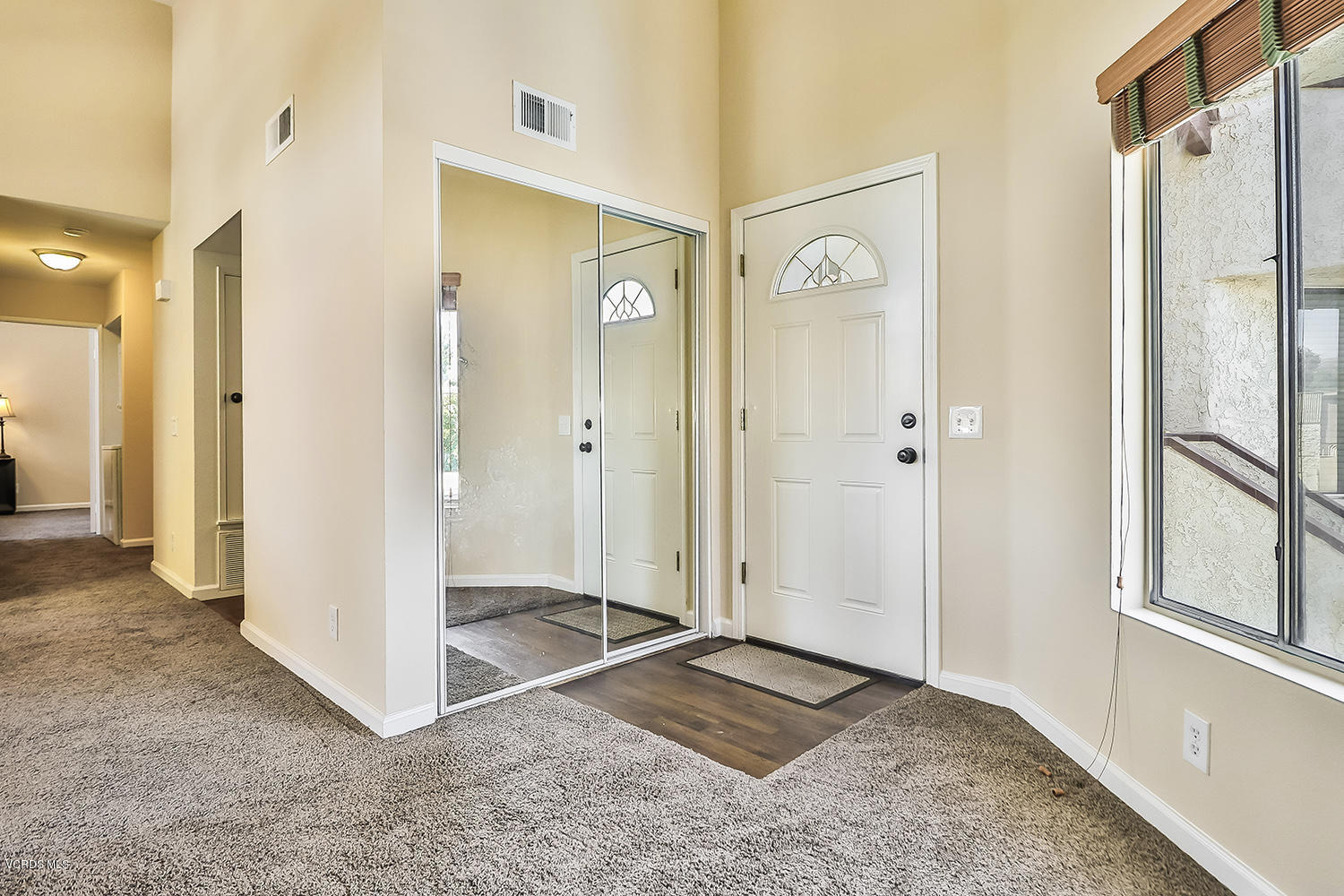 1742 Sinaloa Road, Unit 430 Simi Valley, CA 93065 - Photo 6 of 37 bEntry and Living2