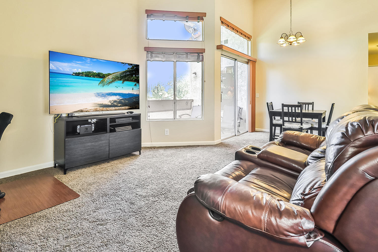 1742 Sinaloa Road, Unit 430 Simi Valley, CA 93065 - Photo 7 of 37 bEntry and Living3