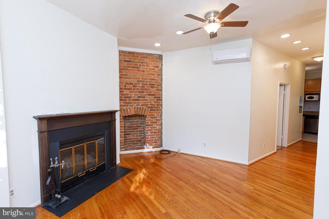 1434 Potomac Avenue Southeast, Unit 4 Washington, DC 20003 - Photo 4 of 29 Large light filled living room
