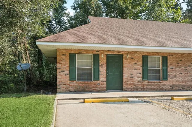 $1,200,000 | 16405 Amour Drive, Ponchatoula, LA 70454