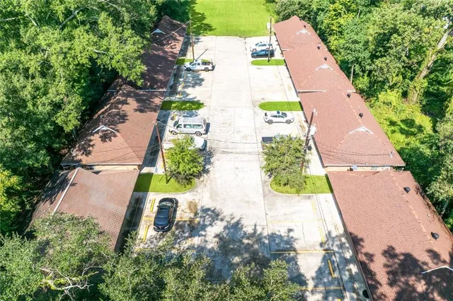 $1,200,000 | 16405 Amour Drive, Ponchatoula, LA 70454