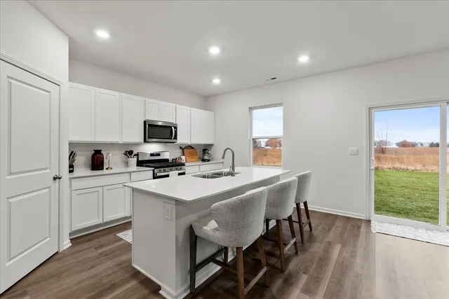 $410,000 | 3373 Seeley Court, Yorkville, IL 60560