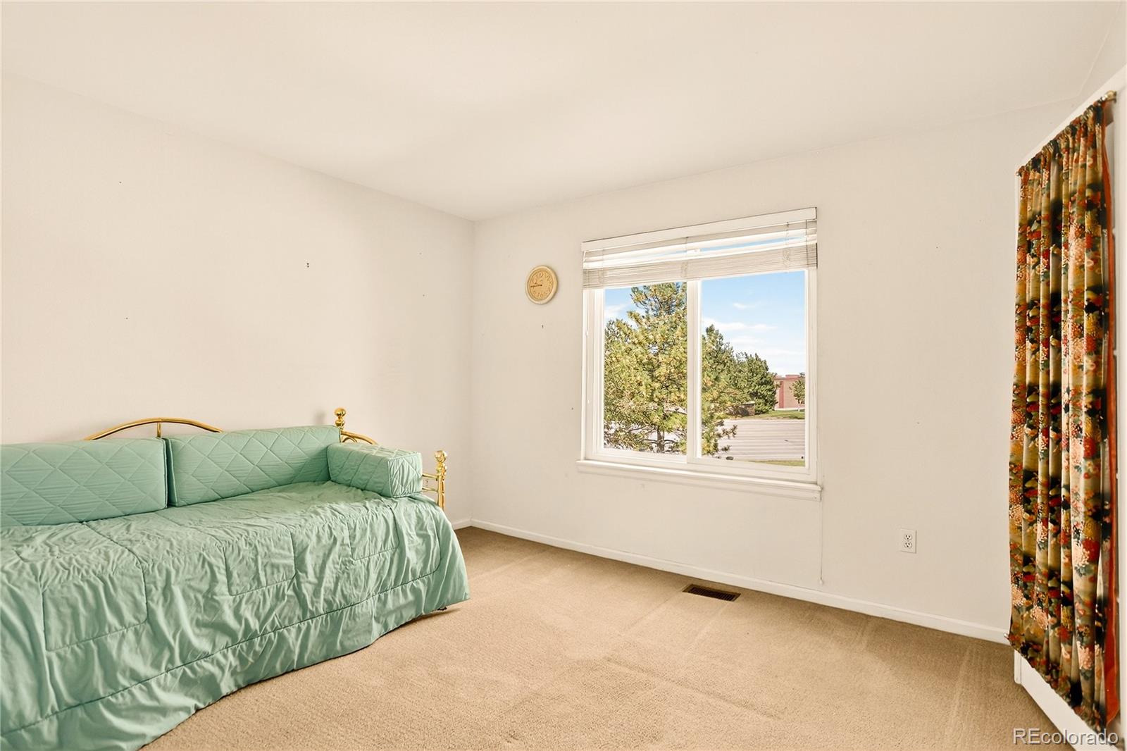 7041 Chestnut Hill Trail Highlands Ranch, CO 80130 - Photo 18 of 35