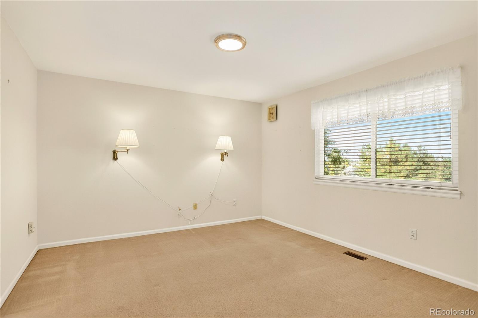 7041 Chestnut Hill Trail Highlands Ranch, CO 80130 - Photo 31 of 35