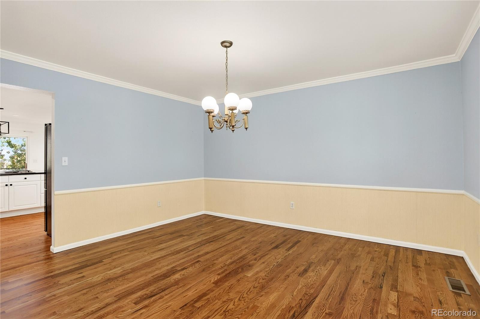 7041 Chestnut Hill Trail Highlands Ranch, CO 80130 - Photo 4 of 35