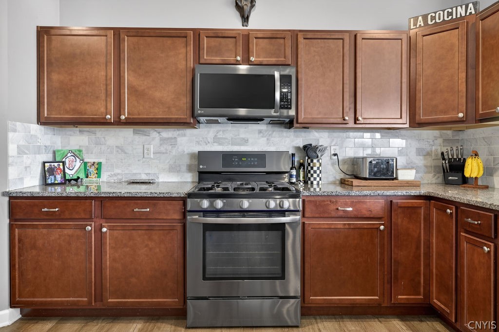 9681 Beaver Watch Path Clay, NY 13029 - Photo 23 of 46