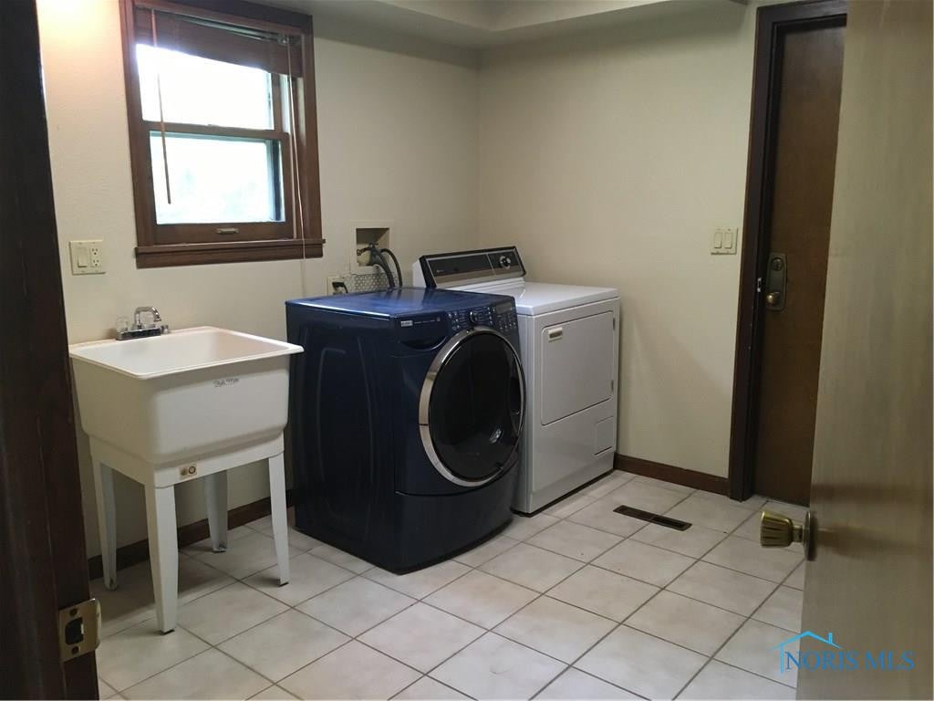 11965 Monclova Road Swanton, OH 43558 - Photo 16 of 23 Gallery Image 16