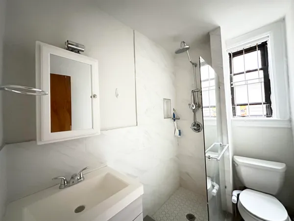 $2,350 | 76 Romaine Avenue, Unit 3 (2F), Jersey City, NJ 07306