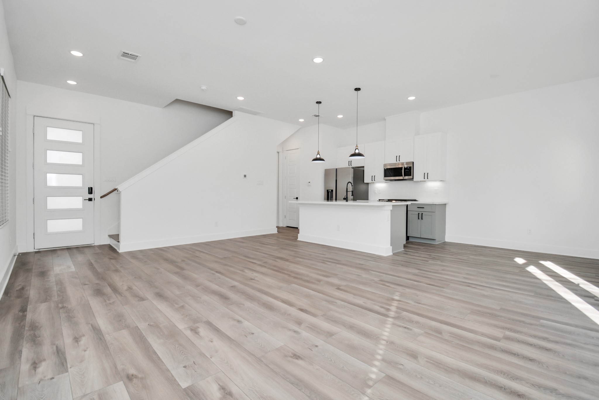 778 West Tidwell Road, Unit H Houston, TX 77091 - Photo 13 of 38