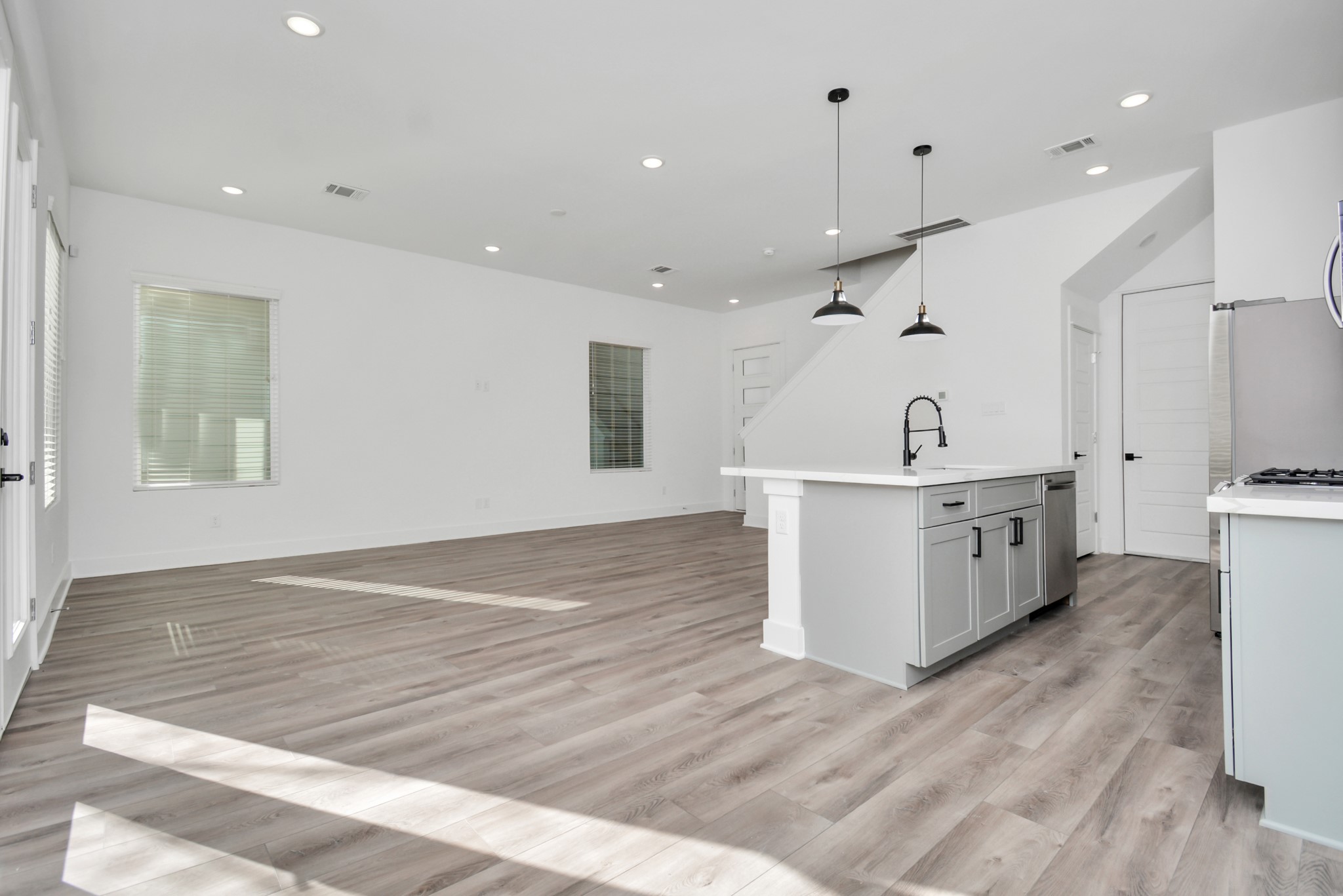 778 West Tidwell Road, Unit H Houston, TX 77091 - Photo 15 of 38