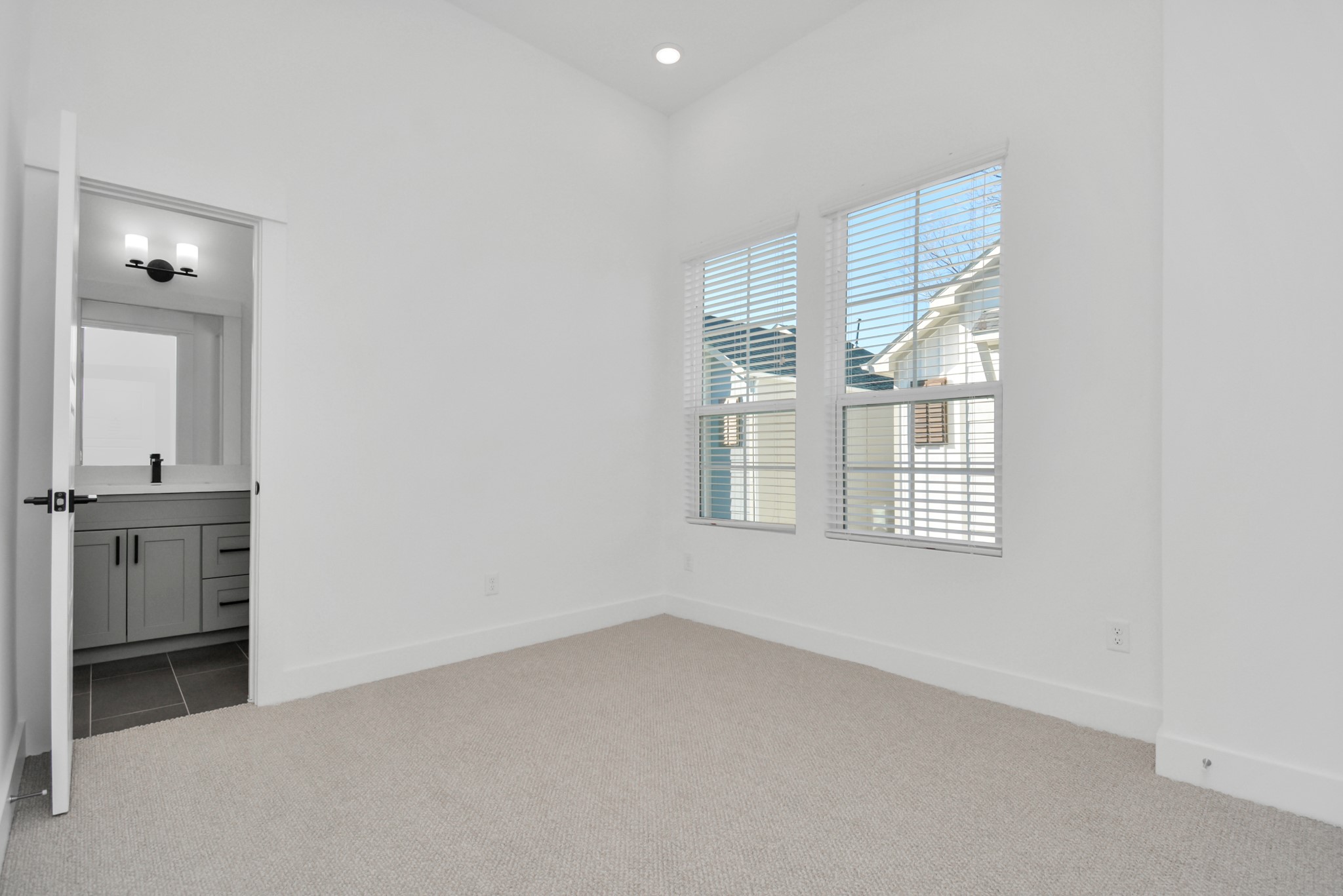 778 West Tidwell Road, Unit H Houston, TX 77091 - Photo 25 of 38