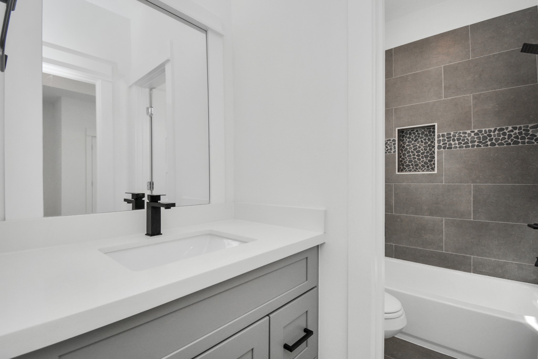 778 West Tidwell Road, Unit H Houston, TX 77091 - Photo 26 of 38