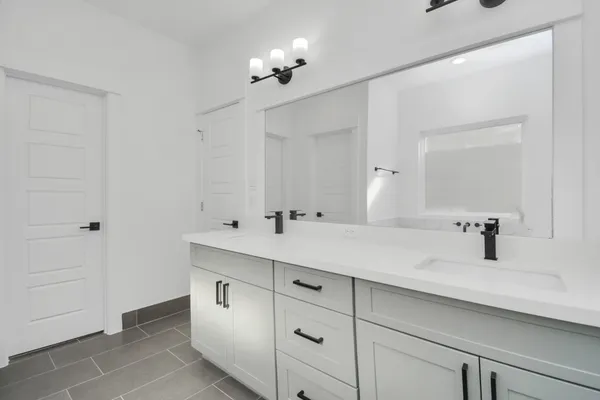 $2,290 | 778 West Tidwell Road, Unit H, Houston, TX 77091