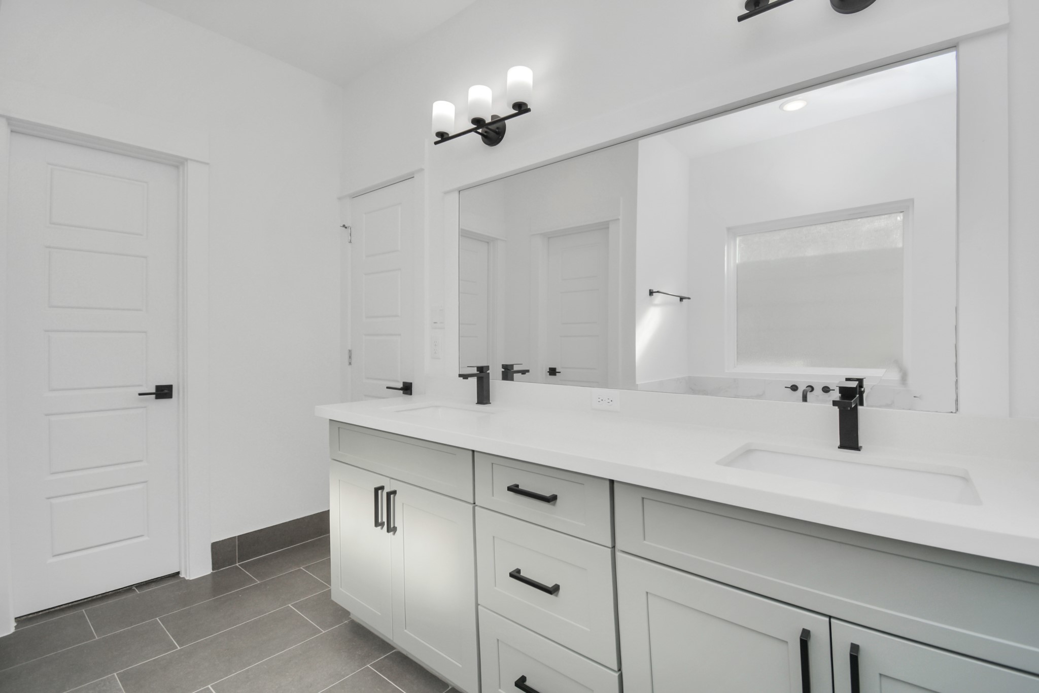 778 West Tidwell Road, Unit H Houston, TX 77091 - Photo 27 of 38