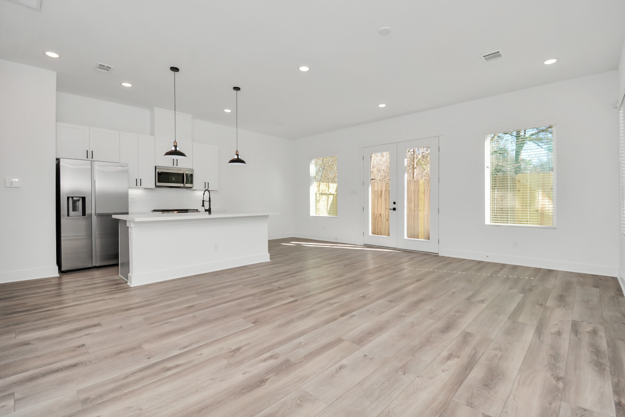 778 West Tidwell Road, Unit H Houston, TX 77091 - Photo 5 of 38