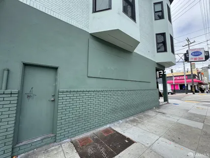 $3,882,971 | 2403 16th Street, San Francisco, CA 94110