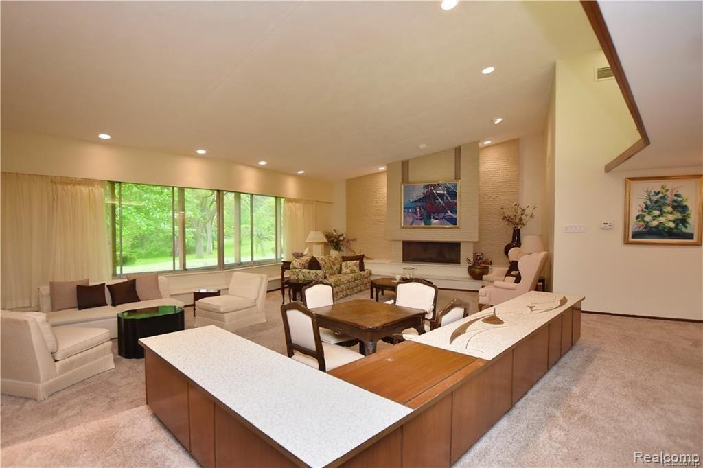 4850 Charing Cross Road Bloomfield Hills, MI 48304 - Photo 7 of 24 7.jpg