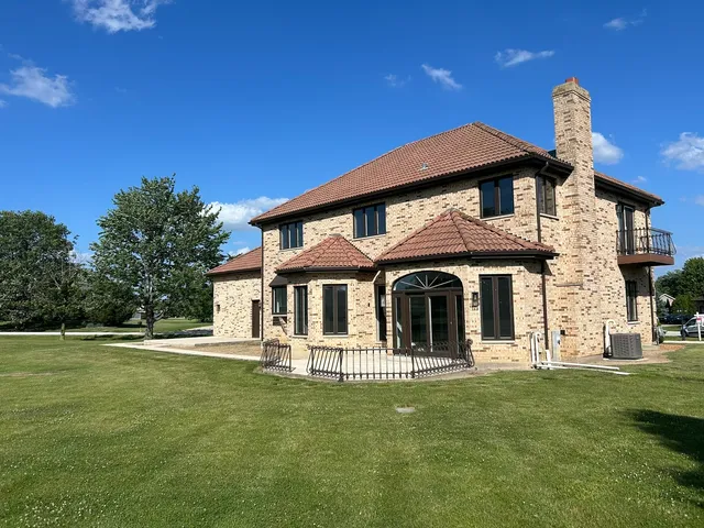$615,000 | 2658 East Royal Ridge Drive, Crete, IL 60417