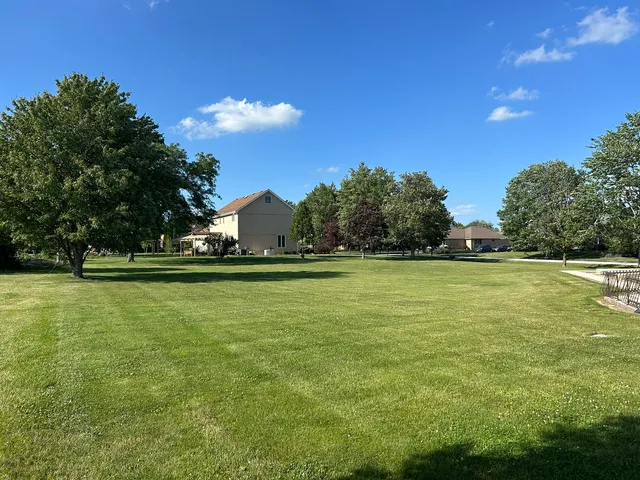 $615,000 | 2658 East Royal Ridge Drive, Crete, IL 60417