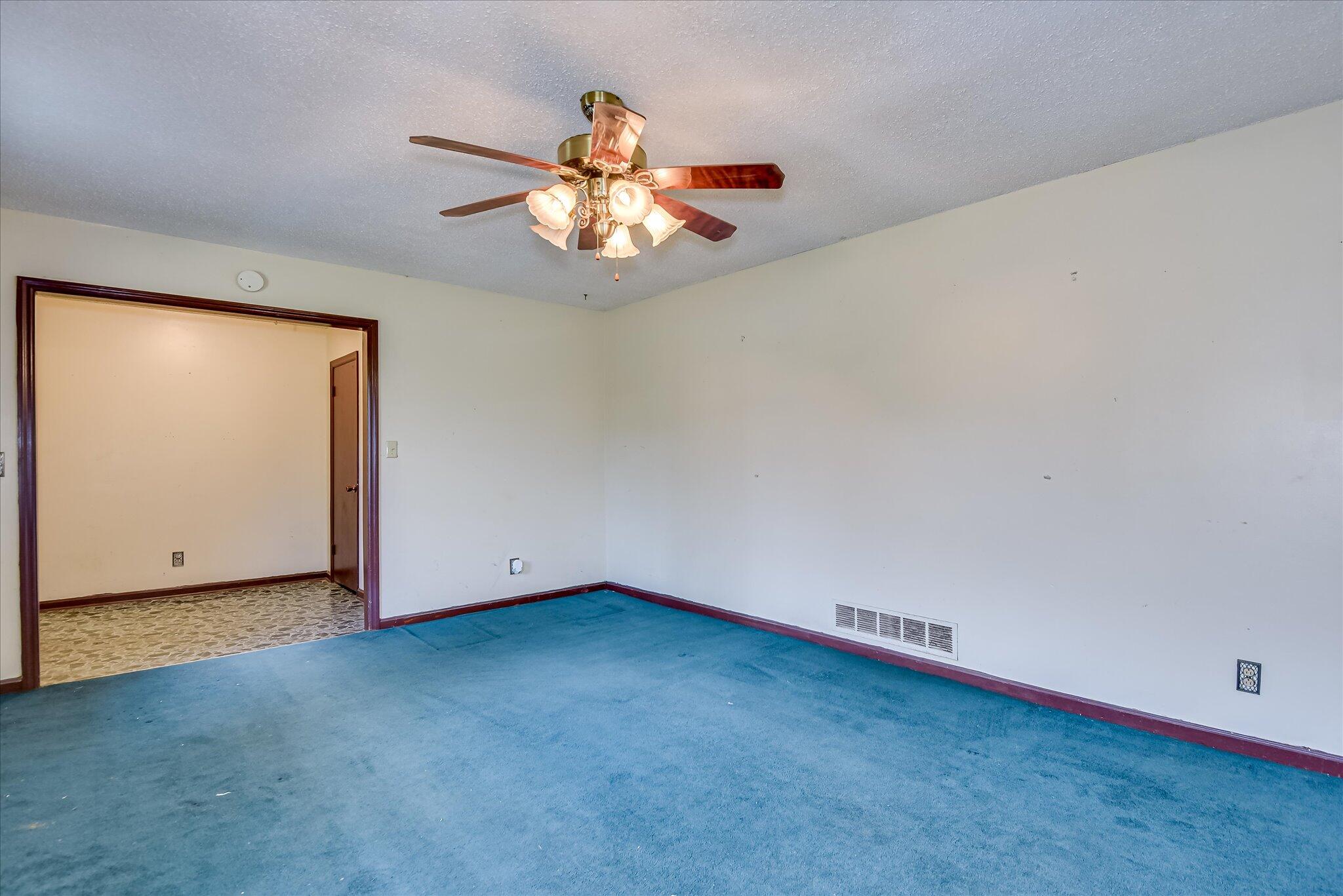 273 Timberwood Drive Thomson, GA 30824 - Photo 11 of 39 Sprawling Ranch On An Acre in Thomson GA