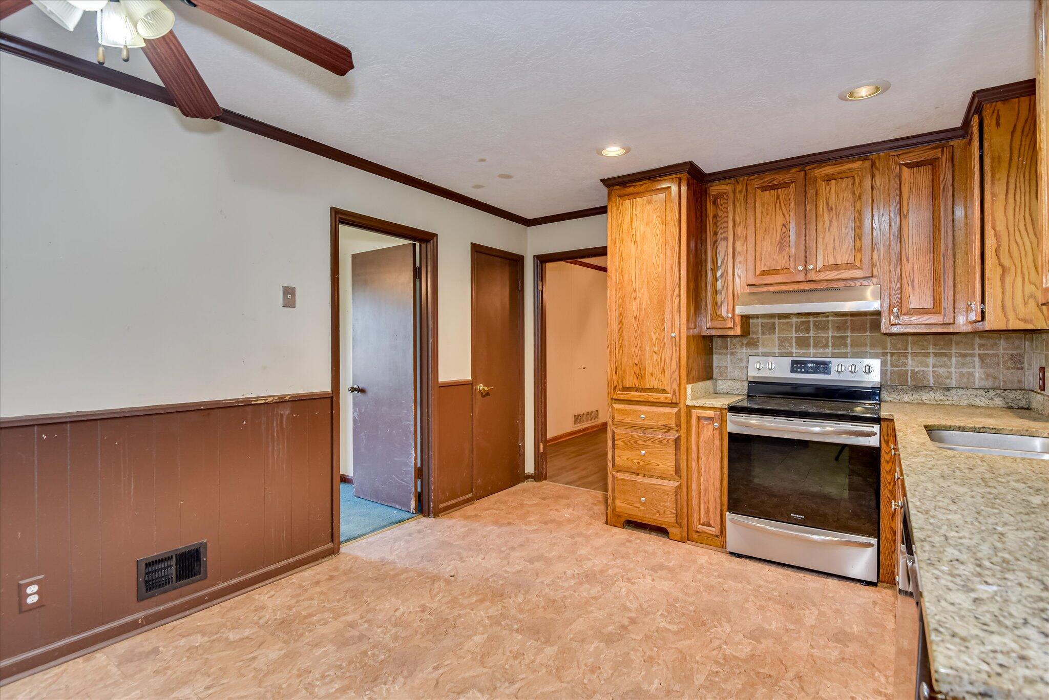 273 Timberwood Drive Thomson, GA 30824 - Photo 18 of 39 Sprawling Ranch On An Acre in Thomson GA