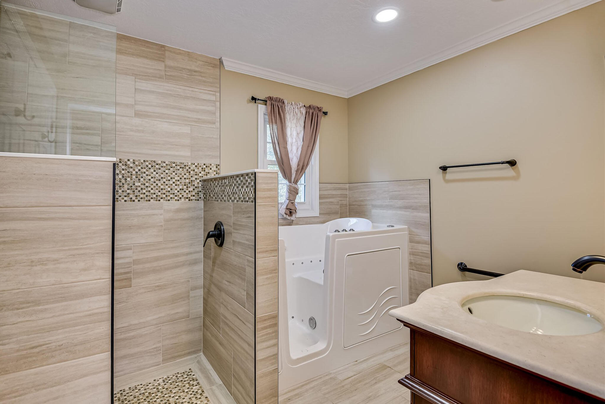 273 Timberwood Drive Thomson, GA 30824 - Photo 5 of 39 Sprawling Ranch On An Acre in Thomson GA