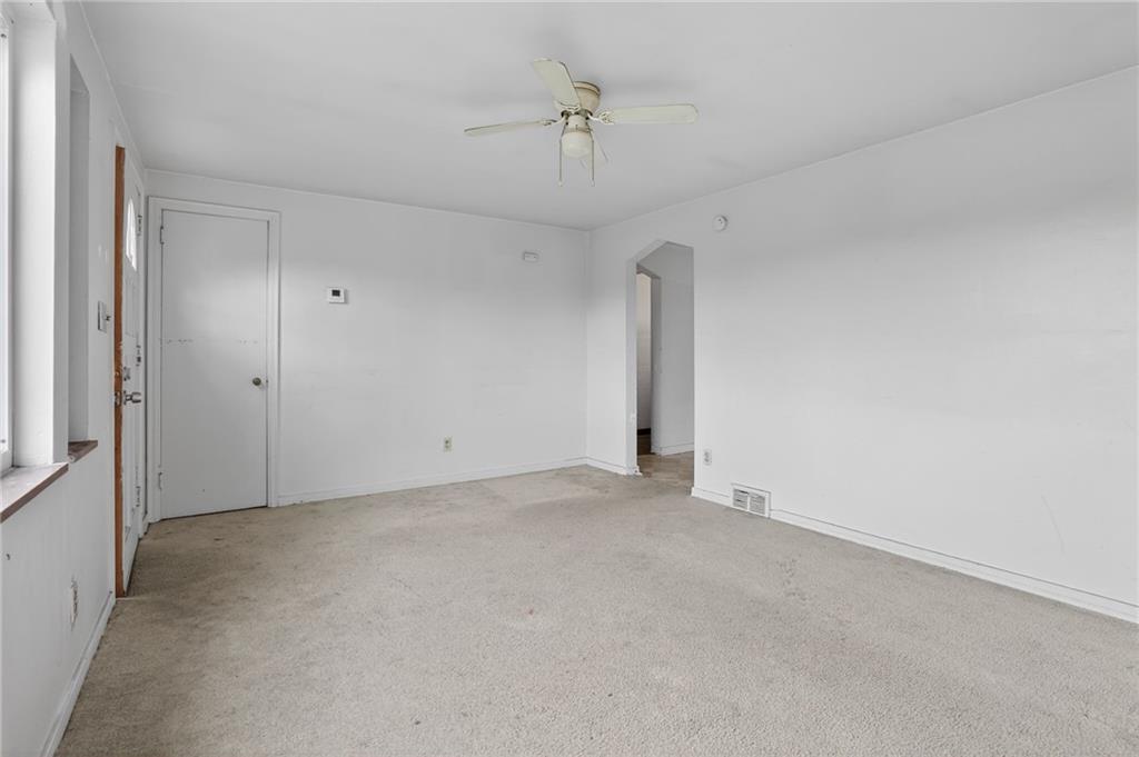 425 Idlewood Road Pittsburgh, PA 15235 - Photo 6 of 34 Gallery Image 6