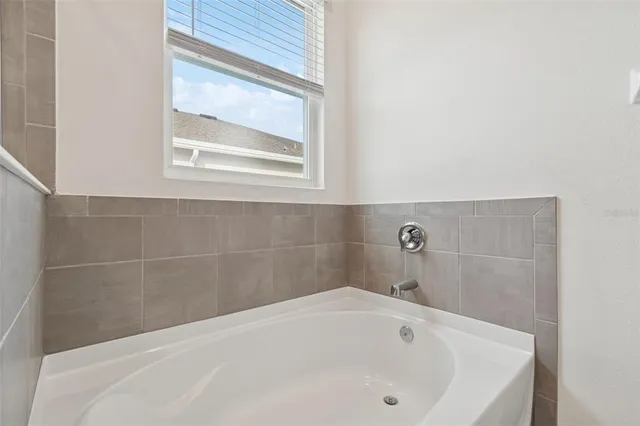 $2,400 | 7139 Steer Blade Drive, Zephyrhills, FL 33541