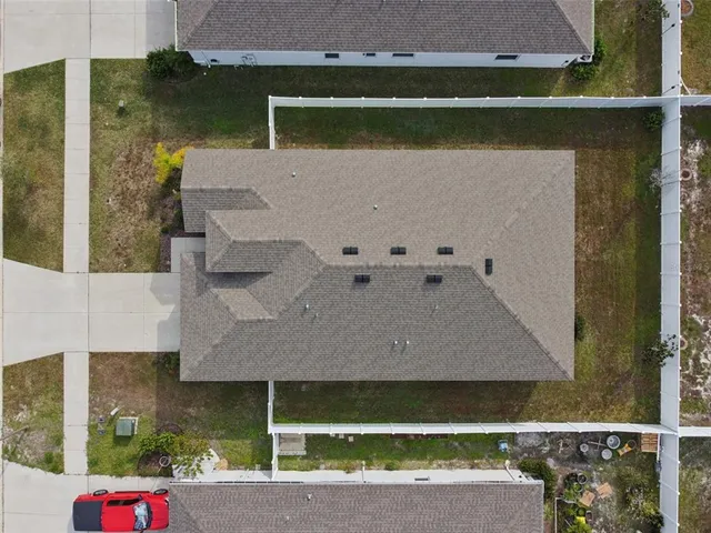 $2,400 | 7139 Steer Blade Drive, Zephyrhills, FL 33541