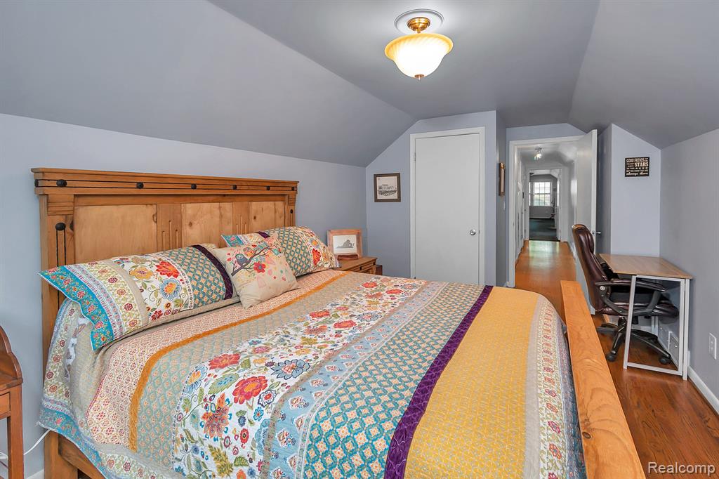 580 Cook Road Grosse Pointe Woods, MI 48236 - Photo 33 of 48