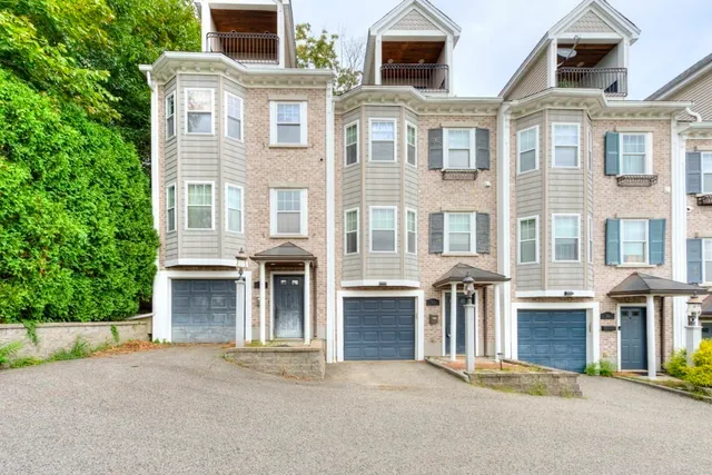 $460,000 | 38 Johnson Street, Unit 38, Worcester, MA 01604