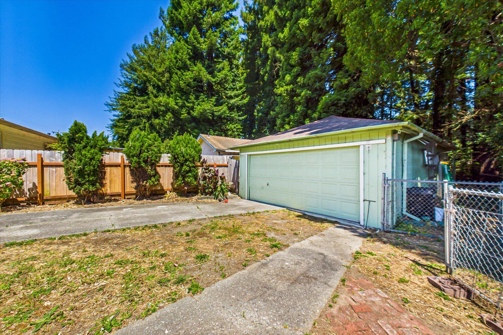 1185 Eeloa Avenue Rio Dell, CA 95562 - Photo 45 of 49