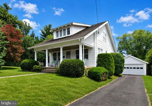 $575,000 | 609 Orlando Avenue, Oreland, PA 19075