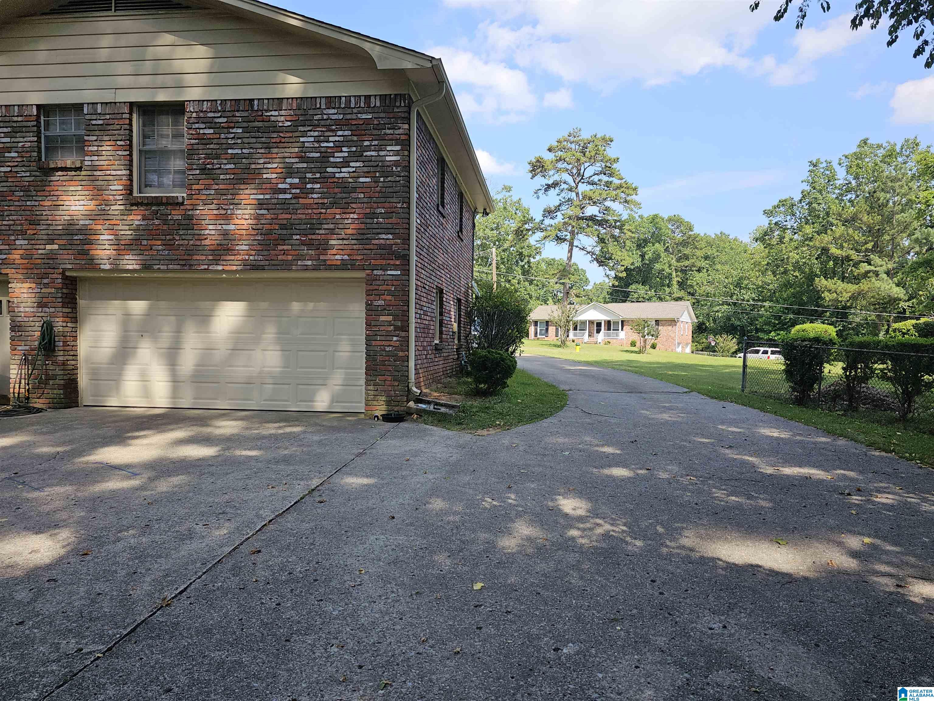 1218 Old Oak Road Birmingham, AL 35235 - Photo 3 of 17