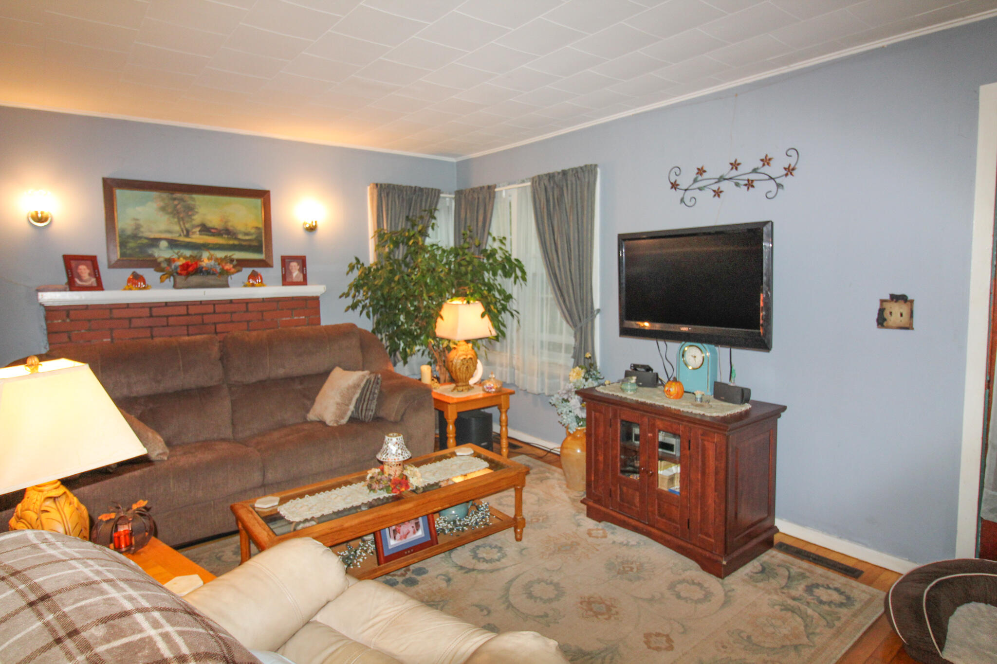 39 Mayville Road Bethel, ME 04217 - Photo 15 of 35 Living Room Apt