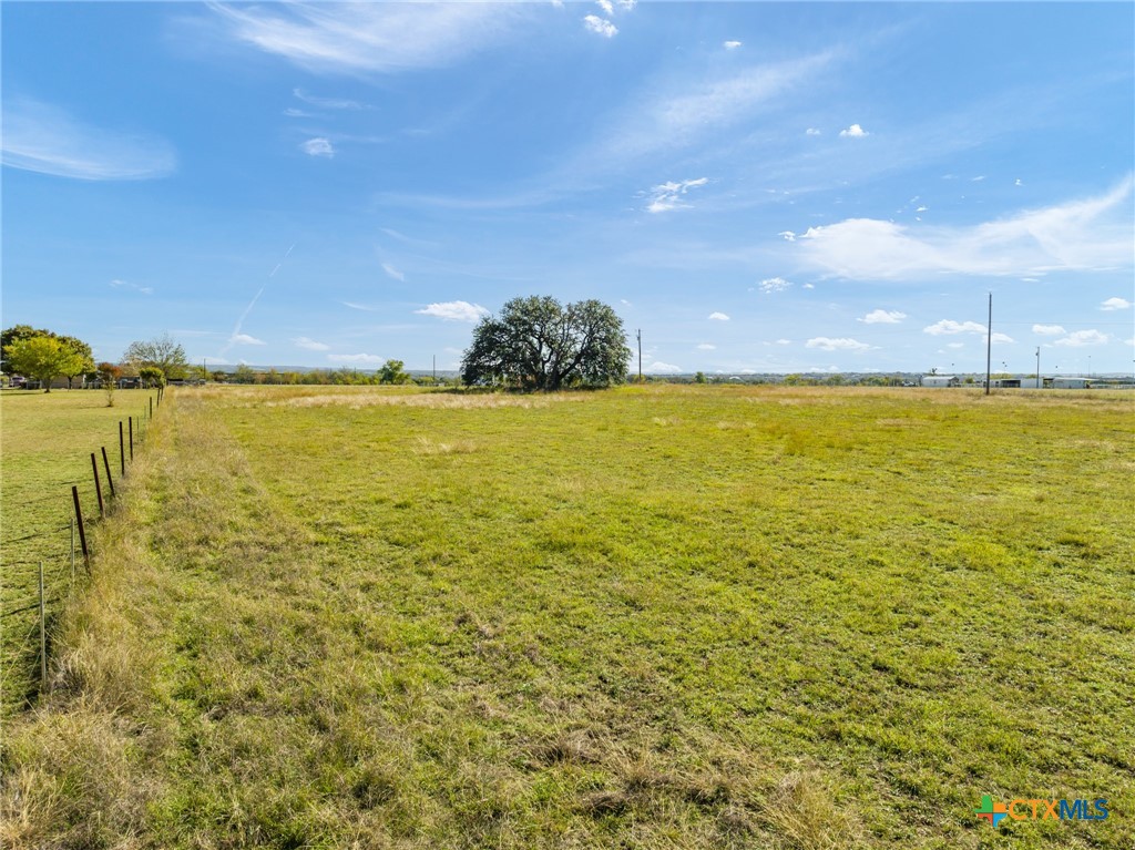 155 Western Ridge Road Gatesville, TX 76528 - Photo 7 of 26 a view of an ocean