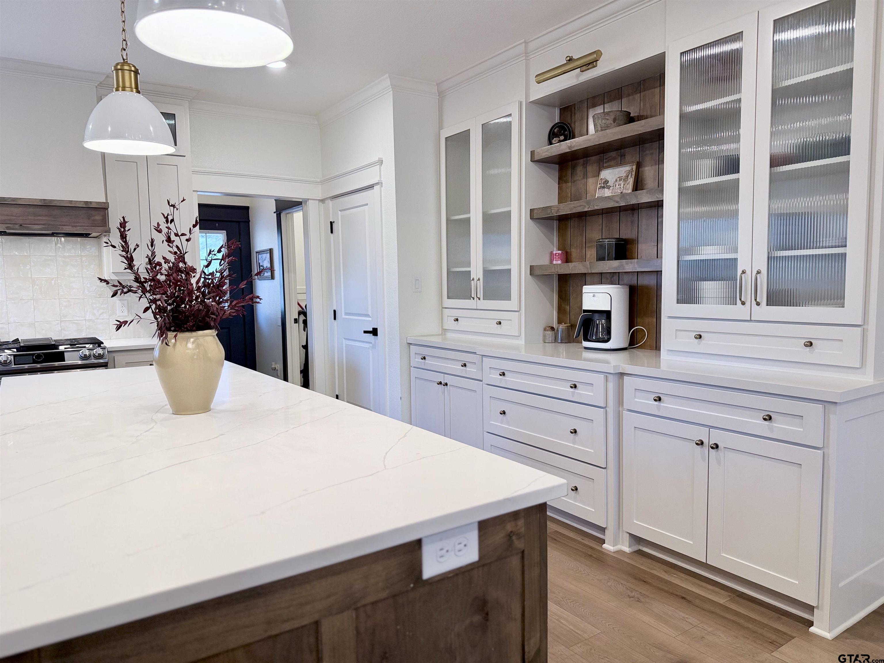 413 Dallas Street Winona, TX 75792 - Photo 2 of 33